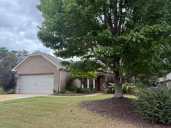 1406 Finchley Ct, Opelika, AL 36801