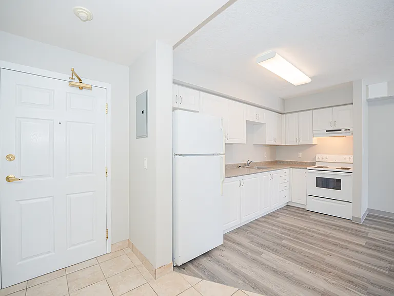 593 Strasburg Rd — Photo 1