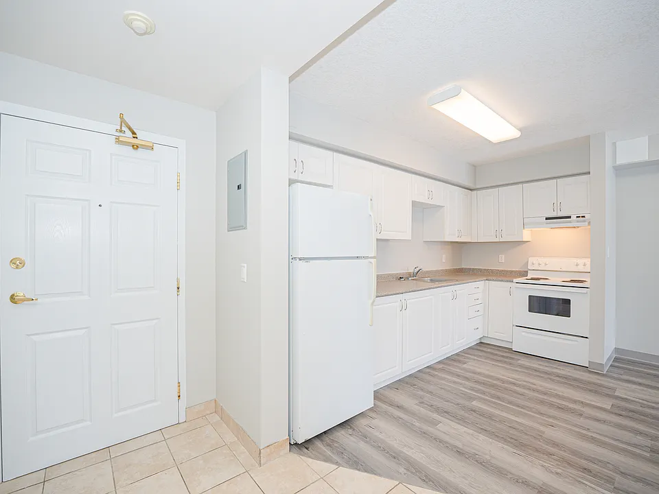 593 Strasburg Rd