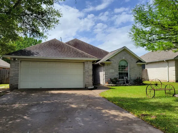 3707 Essen Loop, College Station, TX 77845