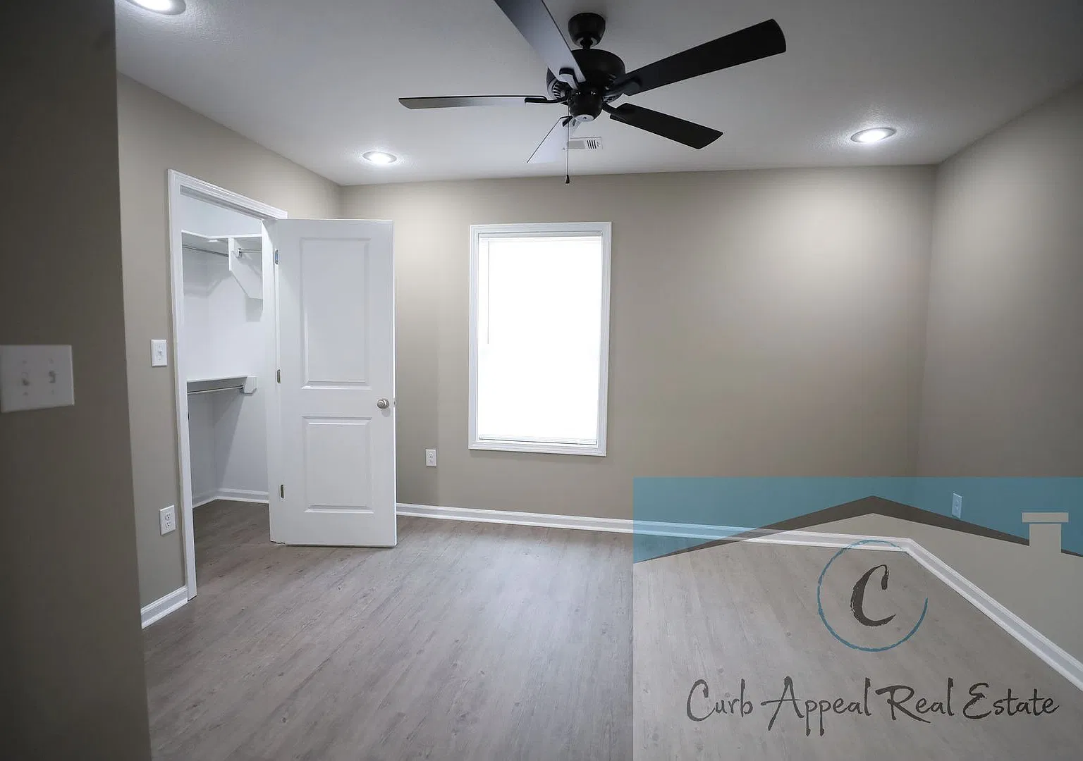 2801 Forest Home — Photo 4