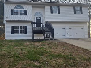 108 Taylors Ln, Carrollton, GA 30117