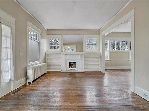 14th image of this home