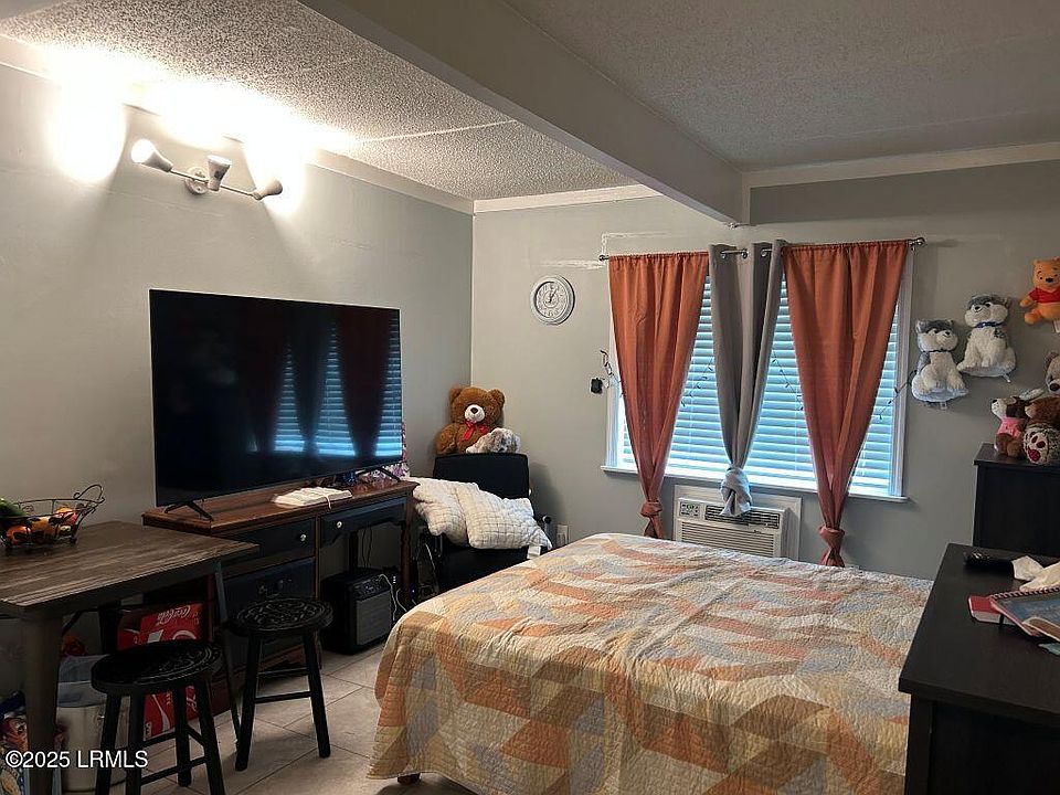 2nd image of 101 Woodhaven Drive #151