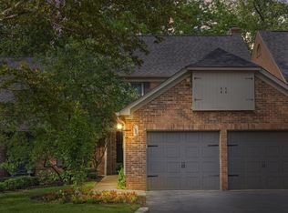 1206 Kenbrook Hills Dr, Columbus, OH 43220