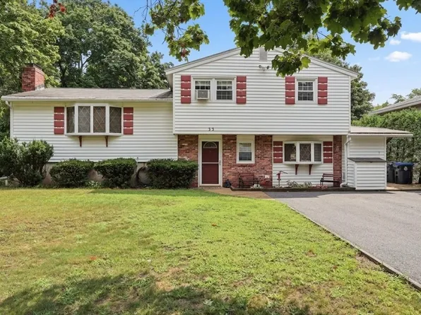 33 Rolling Ln, Hudson, MA 01749