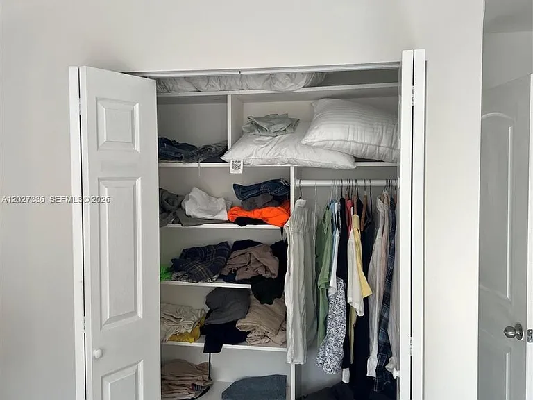 1000 NE 14th Ave #408 — Photo 10