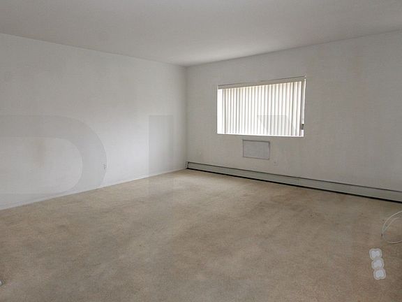 2nd image of 480 Howard Ave #3