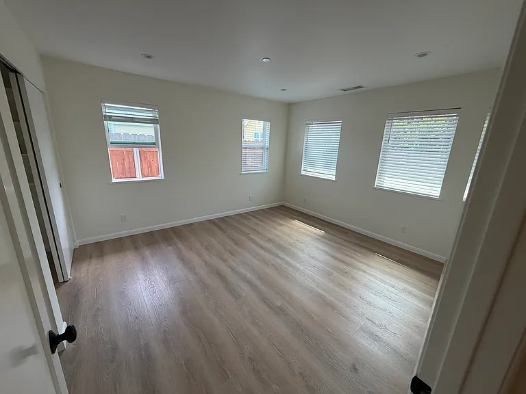 1928 San Andres St #1 — Photo 6