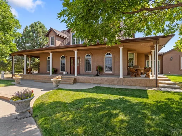 1180 S Oakleaf Dr, Pueblo West, CO 81007