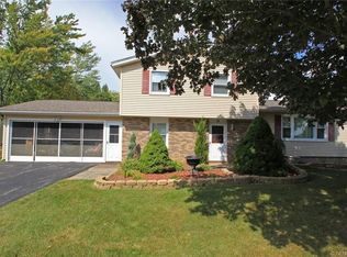 14 Riviera Dr, Rochester, NY 14624