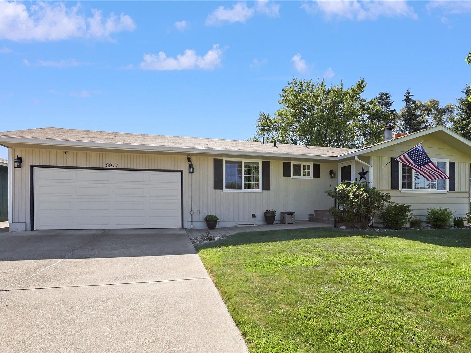 6911 N Cincinnati St, Spokane, WA 99208 | Zillow