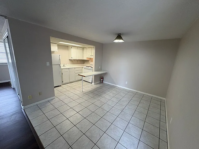1218 Pomeroy St #12 — Photo 5