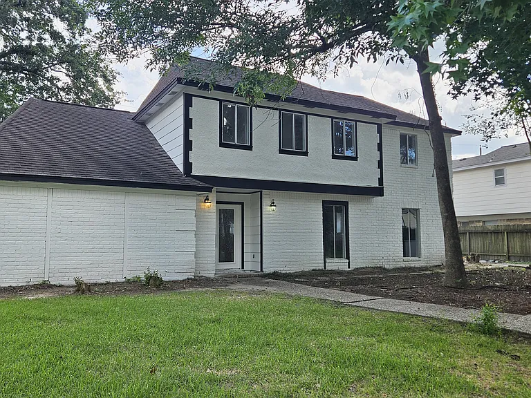 11811 Gardenglen Dr — Photo 1