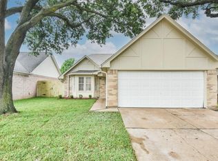 11723 Glenwolde Dr, Houston, TX 77099