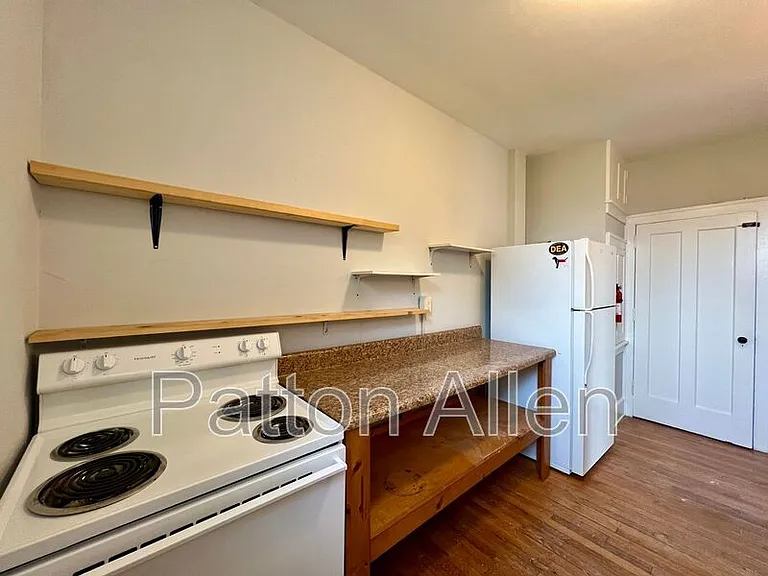 116 E Chestnut St #32 — Photo 12
