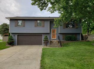 507 Lindenwood Dr, Troy, IL