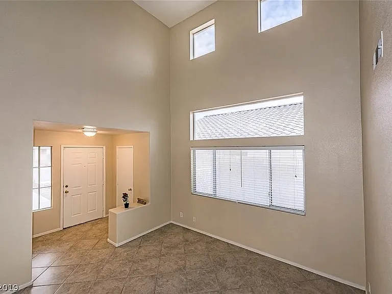 5922 Red Dawn St — Photo 2