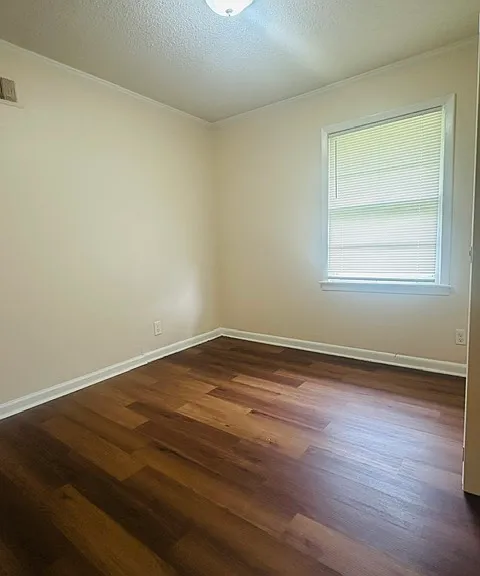 3717 Freemile Ave — Photo 5