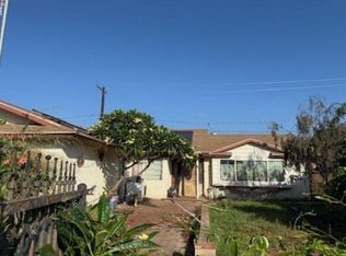 627 Center Ln, Santa Paula, CA 93060