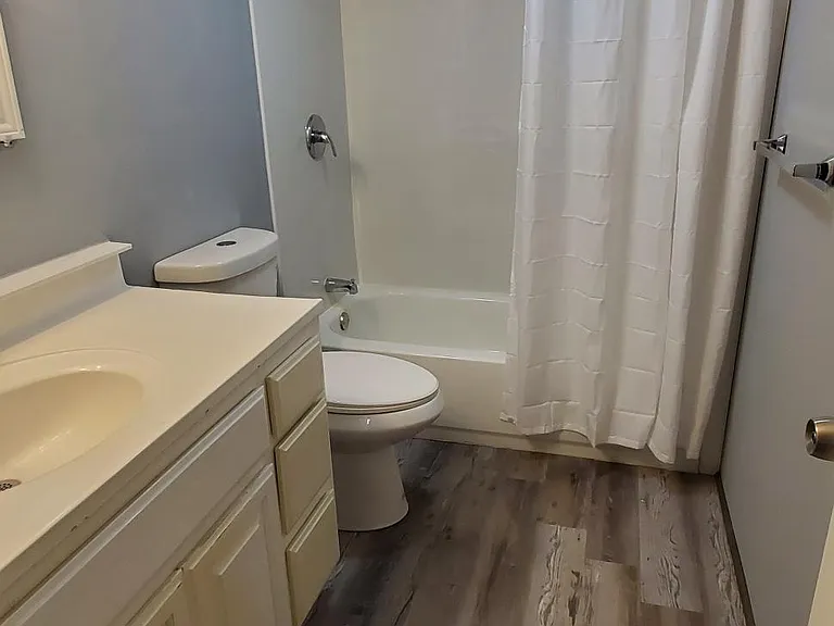 386 Nunnalee Ave — Photo 10