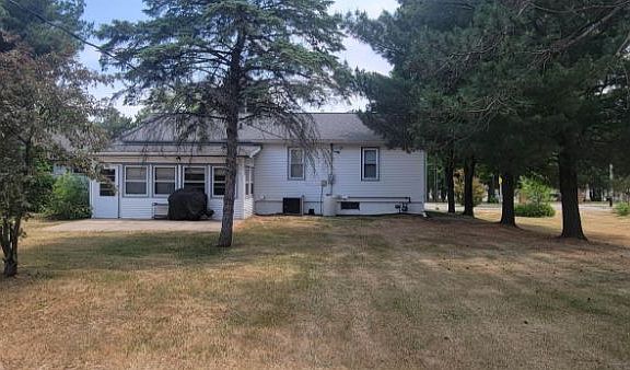 4th image of 509 N Main St