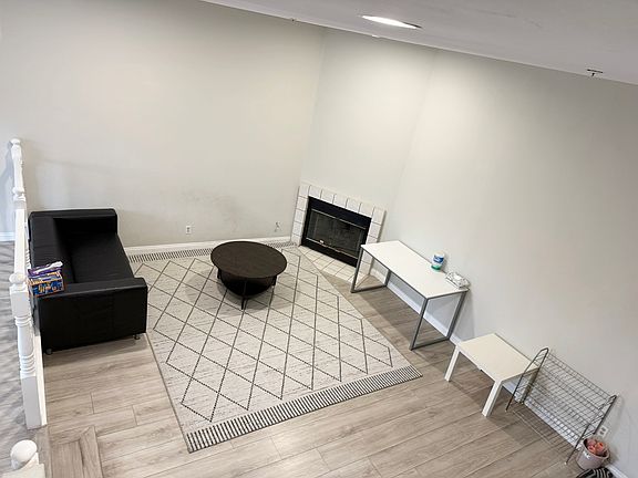 5th image of 335 Pomelo Ave APT E