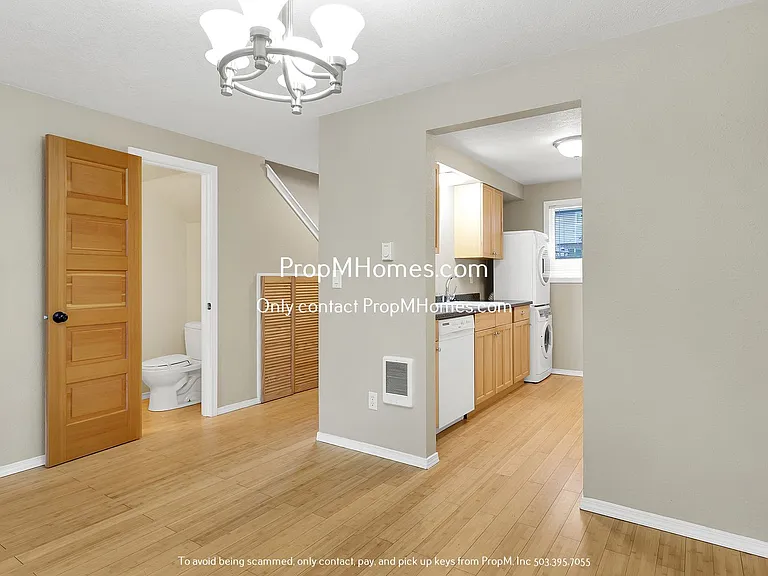 4417 Cornwall St — Photo 7