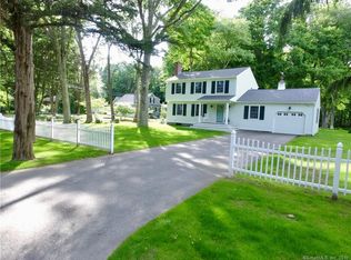11 Curiosity Ln, Essex, CT 06426