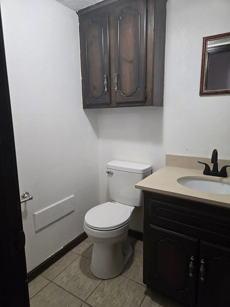 501 N Main Apartments - Small Community in Jennings — Photo 4
