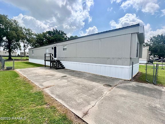 2nd image of 1617 Bradley Ln
