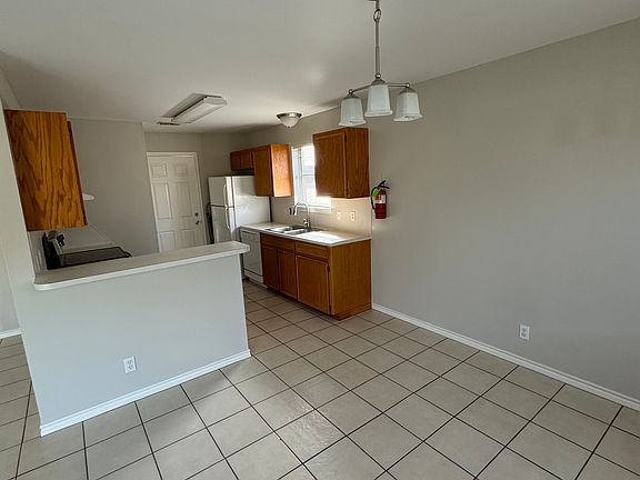 5th image of 4506 La Salida Dr #A