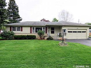 204 Angelus Dr, Irondequoit, NY 14622