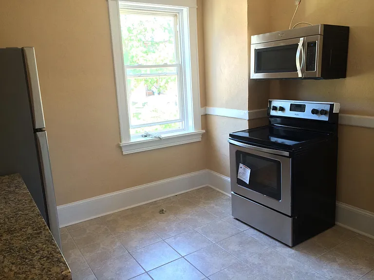 721 Westgate Ave — Photo 8