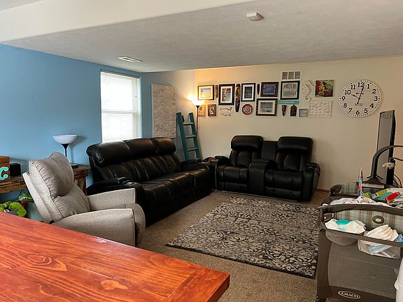 5th image of 915 15th Ave