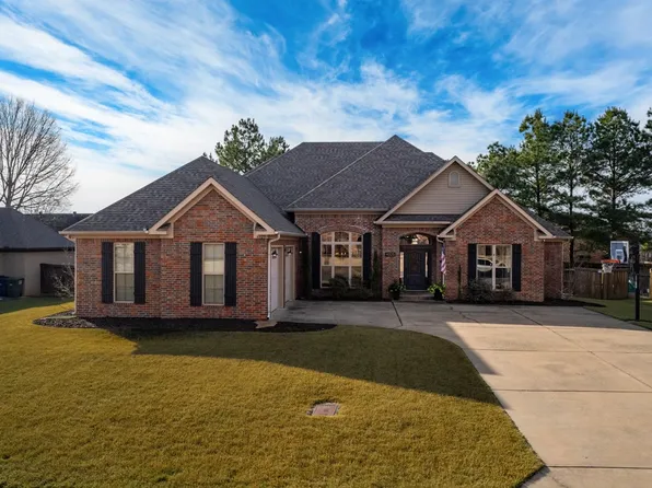 4025 Newcastle Dr, Conway, AR 72034
