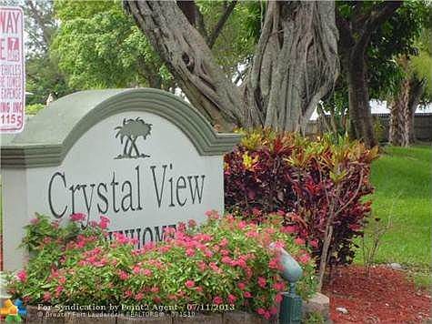 1st image of 899 Crystal Lake Dr