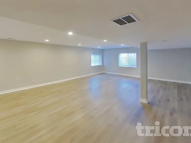 6748 Lamine Dr — Photo 22