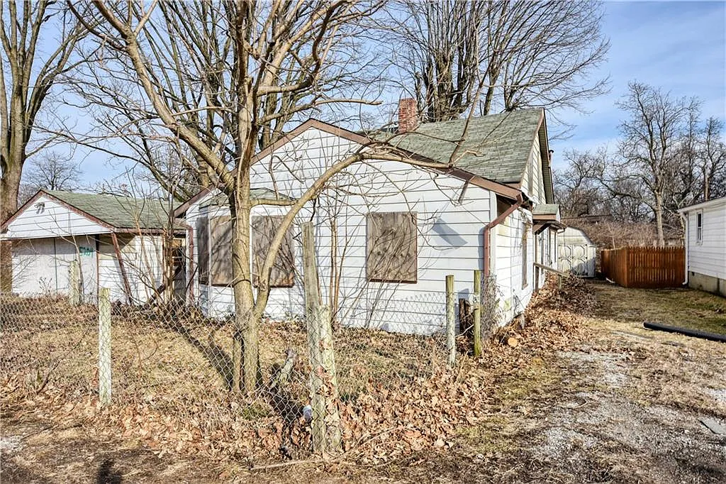 5204 Mecca St photo 1