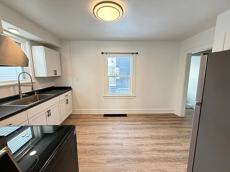 1301 Hammond Ave — Photo 8