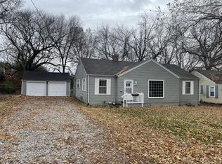 1018 S Thelma Ave, Springfield, MO 65807