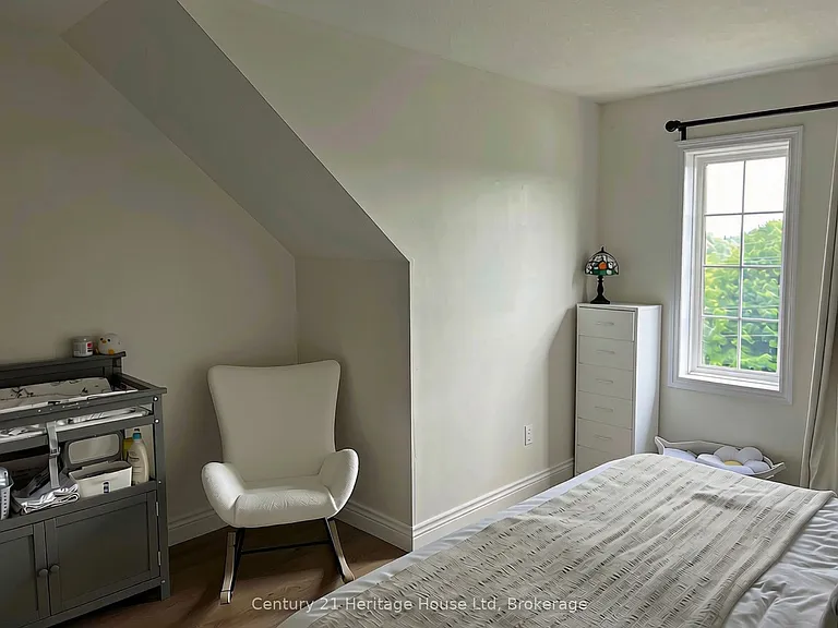 654 Woodlawn Rd E #B — Photo 34