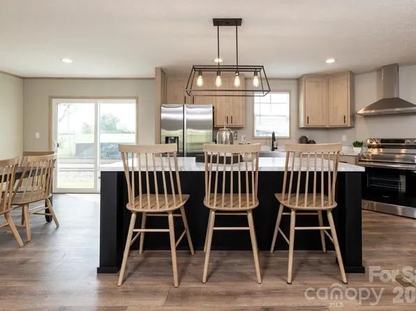 817 Jupiter Rd, Weaverville, NC 28787