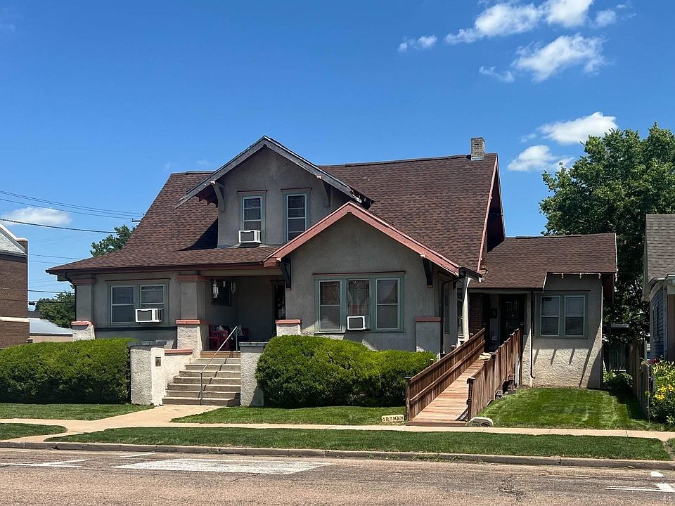 1st image of 219-221 W 5th Street