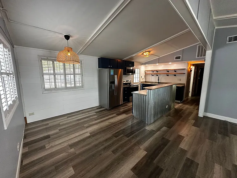 491 Short St — Photo 35