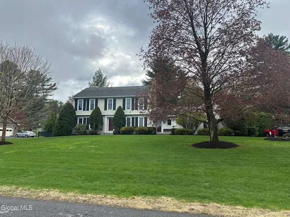 3 Saint Andrews Drive, Queensbury, NY 12804