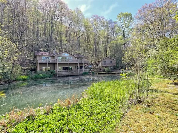 114 Four Ponds Ln, Dillard, GA 30537