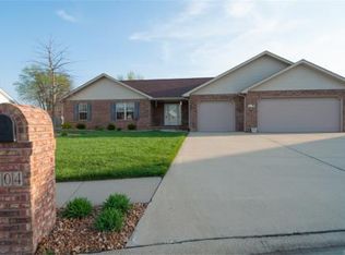 504 Kathy Ln, New Baden, IL