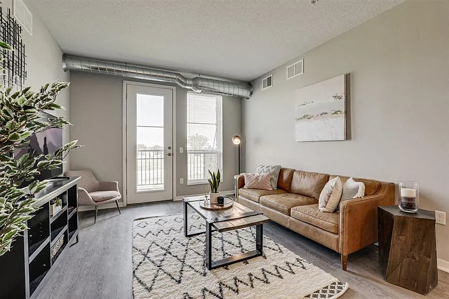 Maven Apartments — Photo 4