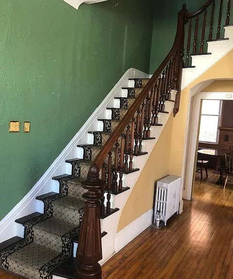820 Vine St — Photo 2